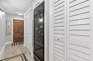 282 NE 27th Ct, Boca Raton, FL 33431 - Photo 6