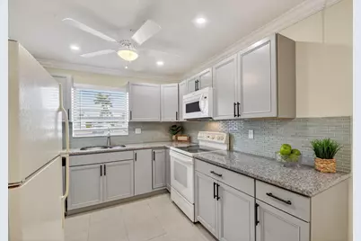 2787 Dudley Dr #Apt D, West Palm Beach, FL 33415 - Photo 8