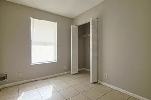 1157 Hyacinth Pl, Wellington, FL 33414 - Photo 8