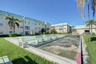 22 Colonial Club Dr, Boynton Beach, FL 33435 - Photo 34
