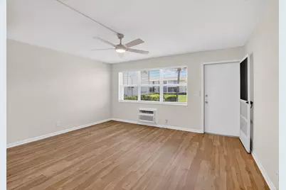 660 Horizon W #107, Boynton Beach, FL 33435 - Photo 4