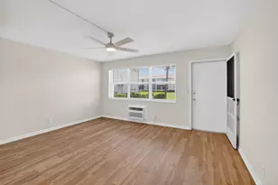 660 Horizon W, Boynton Beach, FL 33435 - Photo 4