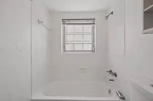 251 NE 142nd St, Miami, FL 33161 - Photo 38