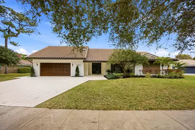7571 Estrella Circle, Boca Raton, FL 33433 - Photo 2