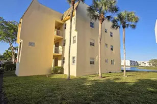 8400 Sunrise Lakes Blvd, Sunrise, FL 33322 - Photo 2