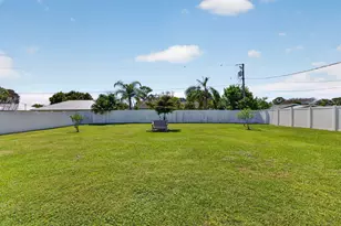 718 SW Curry St, Port Saint Lucie, FL 34983 - Photo 30