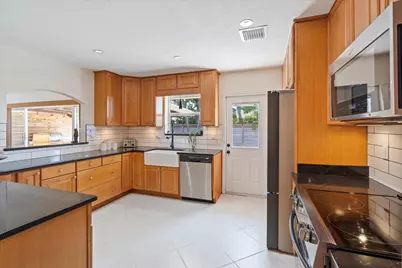 232 NW 10th Court, Boca Raton, FL 33486 - Photo 10
