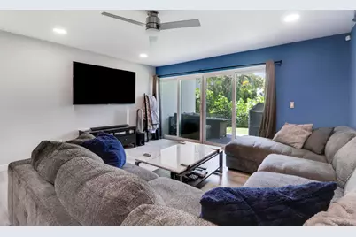 384 Golfview Road #D, North Palm Beach, FL 33408 - Photo 6