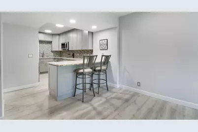 384 Golfview Road #D, North Palm Beach, FL 33408 - Photo 10