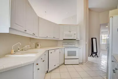 10220 Andover Coach Circle #H2, Lake Worth, FL 33449 - Photo 12