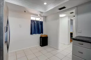 7030 Half Moon Cir, Hypoluxo, FL 33462 - Photo 12