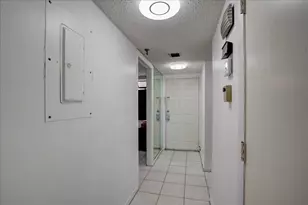 7030 Half Moon Cir, Hypoluxo, FL 33462 - Photo 6