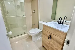 2800 N Palm Aire Dr, Pompano Beach, FL 33069 - Photo 38