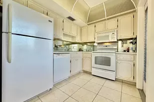 2800 N Palm Aire Dr, Pompano Beach, FL 33069 - Photo 16