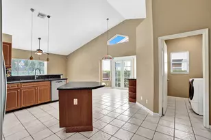 10304 NW 50th Ct, Coral Springs, FL 33076 - Photo 12