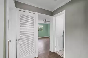 620 NW 37th St, Oakland Park, FL 33309 - Photo 22