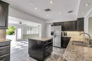 620 NW 37th St, Oakland Park, FL 33309 - Photo 12