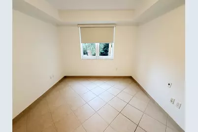 19900 E Country Club Drive #210, Aventura, FL 33180 - Photo 10