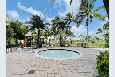 19900 E Country Club Drive #210, Aventura, FL 33180 - Photo 20