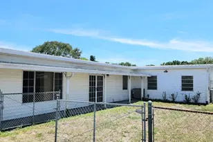 1096 8th St, Okeechobee, FL 34974 - Photo 1