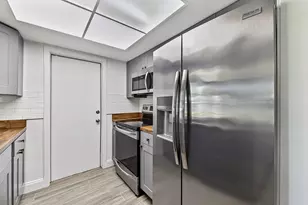2521 N Cypress Rd, Pompano Beach, FL 33064 - Photo 18