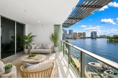 435 Bayshore Drive #302, Fort Lauderdale, FL 33304 - Photo 2