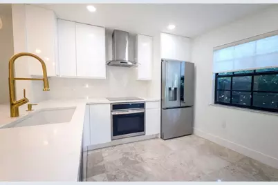 576 Westree Lane, Plantation, FL 33324 - Photo 6
