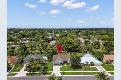 118 Royal Pine Circle N, Royal Palm Beach, FL 33411 - Photo 2