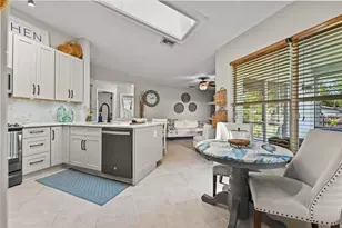 118 Royal Pine Cir N, Royal Palm Beach, FL 33411 - Photo 8