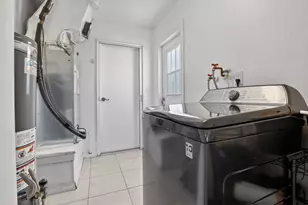2205 NW 72nd Ave, Sunrise, FL 33313 - Photo 18