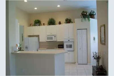 7032 Demedici Circle, Delray Beach, FL 33446 - Photo 8