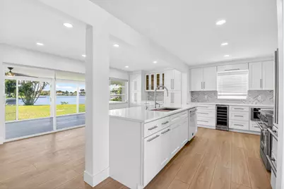 1213 SW 20th Avenue, Boynton Beach, FL 33426 - Photo 4