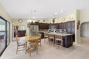 1042 NW 110th Ln, Coral Springs, FL 33071 - Photo 10