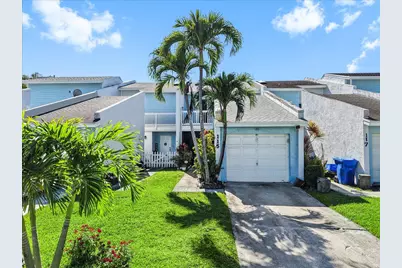 115 Fairway Lane, Royal Palm Beach, FL 33411 - Photo 2