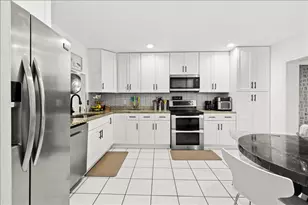 115 Fairway Ln, Royal Palm Beach, FL 33411 - Photo 4