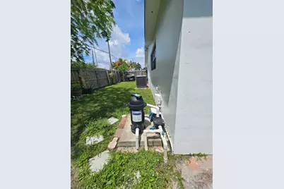 4021 E Shore Road, Miramar, FL 33023 - Photo 22