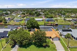 229 NE Sagamore Terrace, Port Saint Lucie, FL 34983 - Photo 2