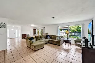 1208 NE 7th St, Pompano Beach, FL 33060 - Photo 8