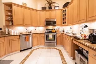 5062 Kensington Cir, Coral Springs, FL 33076 - Photo 4