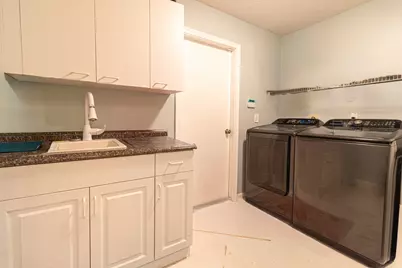 5062 Kensington Circle, Coral Springs, FL 33076 - Photo 16