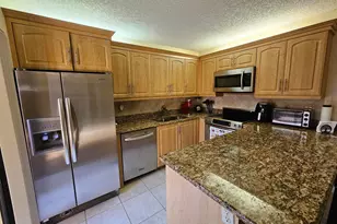 9982 NW 6th Ct, Plantation, FL 33324 - Photo 2