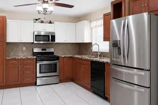 5516 Priscilla Ln, Lake Worth, FL 33463 - Photo 4