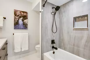 512 Brackenwood Pl, Palm Beach Gardens, FL 33418 - Photo 38