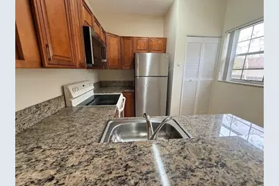 671 Cypress Lake Boulevard #D21, Deerfield Beach, FL 33064 - Photo 2