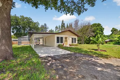 303 Lott Street, Fort Pierce, FL 34947 - Photo 2