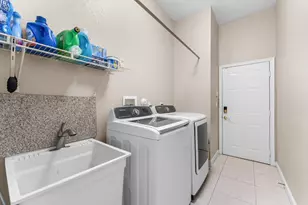 12420 NW 50th Pl, Coral Springs, FL 33076 - Photo 26