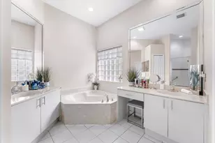12420 NW 50th Pl, Coral Springs, FL 33076 - Photo 18