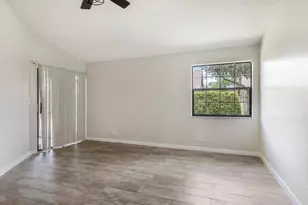 9663 NW 76th St, Tamarac, FL 33321 - Photo 16