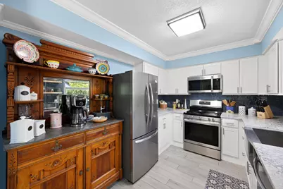 8704 SE Jardin Street, Hobe Sound, FL 33455 - Photo 4