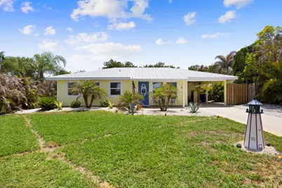 8704 SE Jardin Street, Hobe Sound, FL 33455 - Photo 1